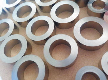 Gedrehter Kern des Toroidal Bands gemacht vom nanocrystalline und vom amorphen Werkstoff, umkleidet oder Beschichtung